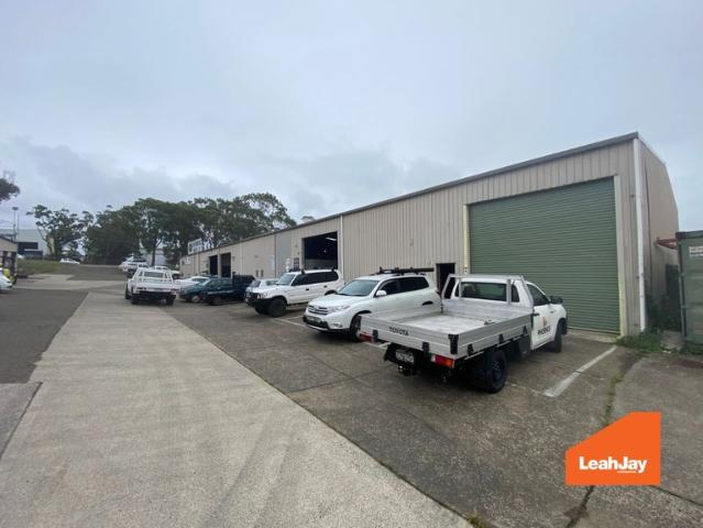Warehouse for rent in Cardiff, Newcastle-Maitland