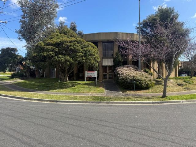 Warehouse for rent in Knoxfield, Melbourne