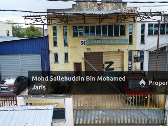 Warehouse for sale in Pahang