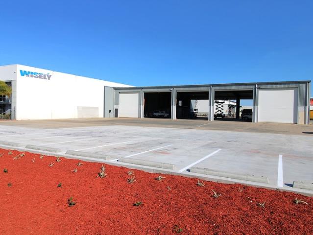 Warehouse for rent in Bakers Creek, Queensland