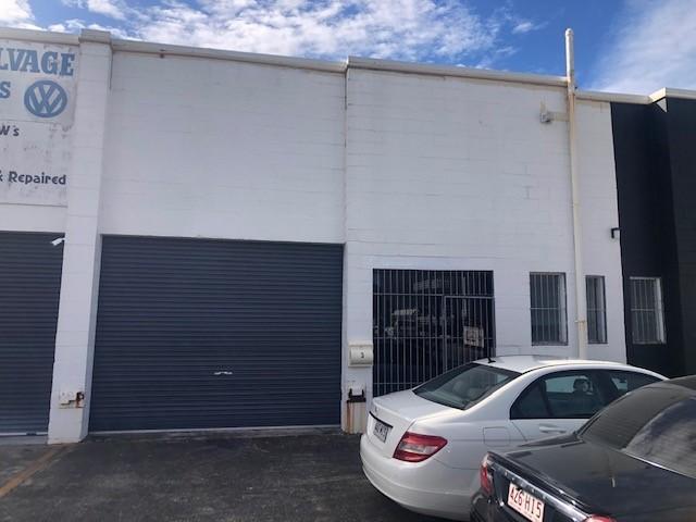Warehouse for rent in Mermaid Waters, Gold Coast City