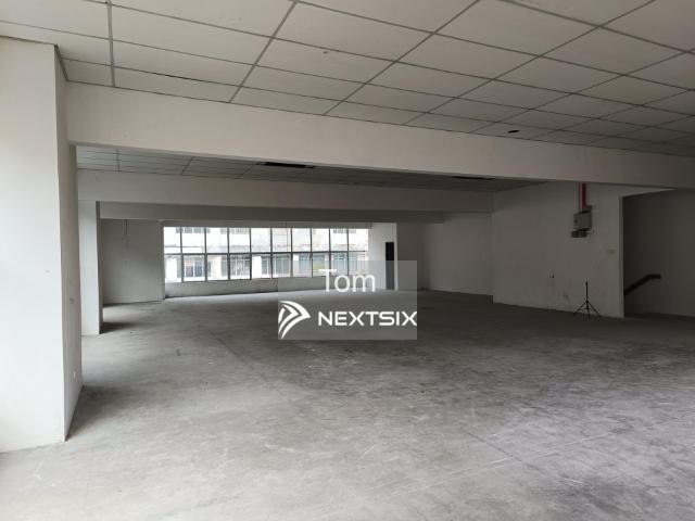 Warehouse for rent in Long Miri