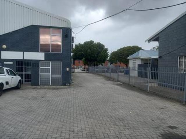 Commercial for rent in Port Elizabeth, Eastern Cape
