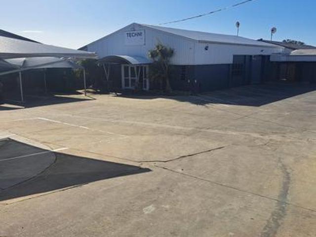 Commercial for rent in Port Elizabeth, Eastern Cape