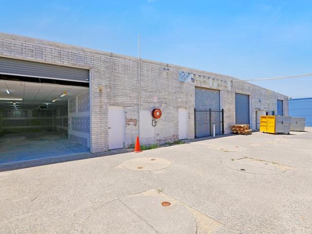 Warehouse for rent in Morley, Western Australia