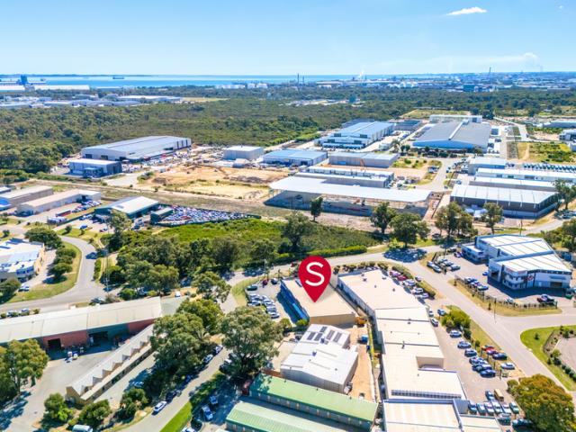 Warehouse for rent in East Rockingham, Western Australia