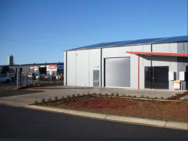 Warehouse for rent in Bannockburn Business Estate, Bannockburn