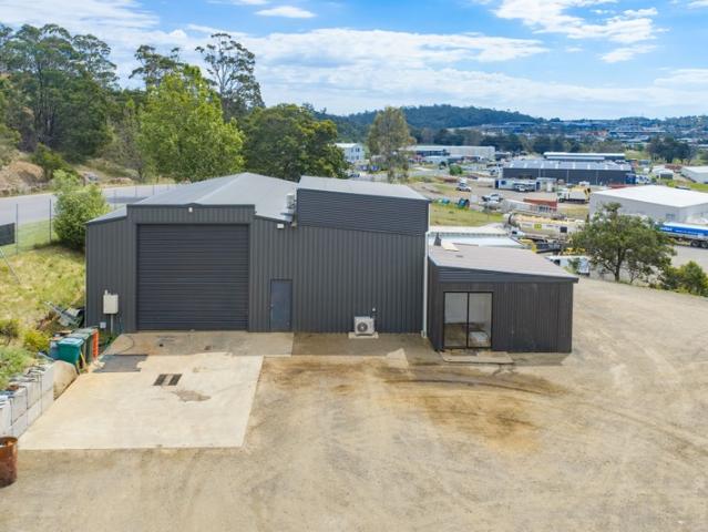 Warehouse for rent in Franklin Village, Launceston