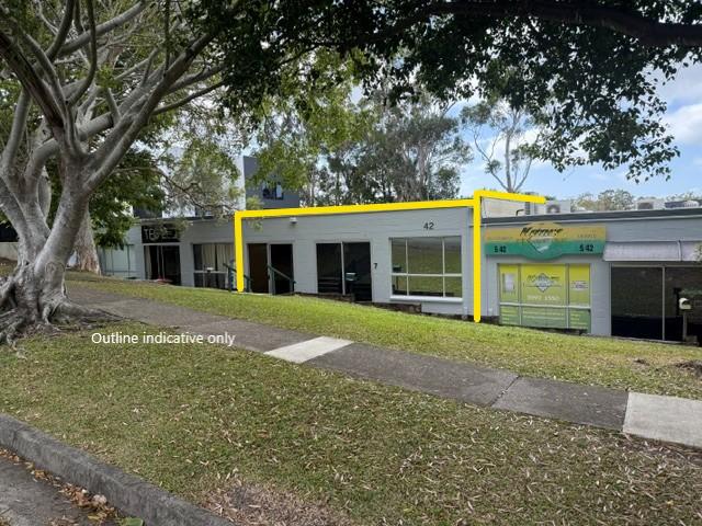 Warehouse for rent in Ashmore, Gold Coast City