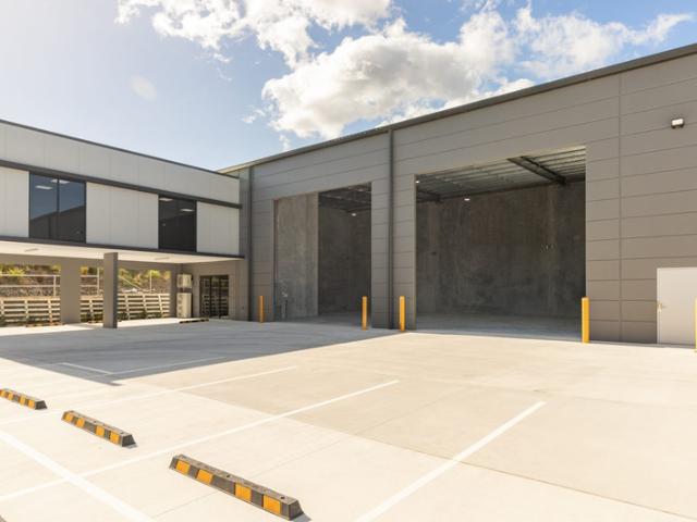 Warehouse for rent in Toombul, Queensland