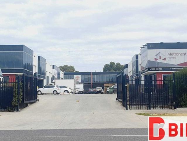 Warehouse for rent in Link 360 Industrial Estate, Melbourne
