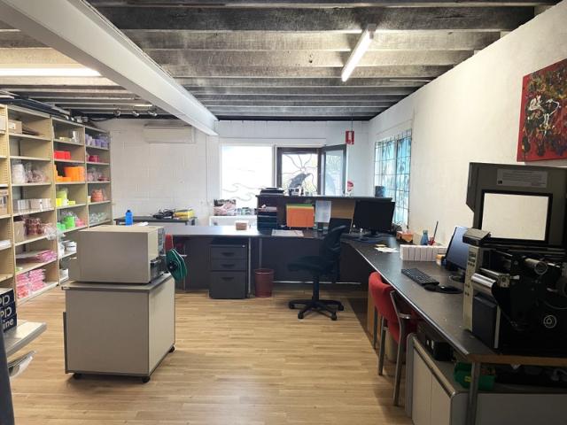 Warehouse for rent in Kings Creek, Queensland