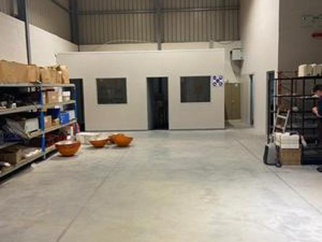 Commercial for rent in Port Elizabeth, Eastern Cape