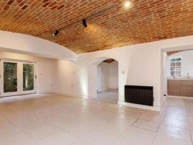 House for sale in Navestock Side