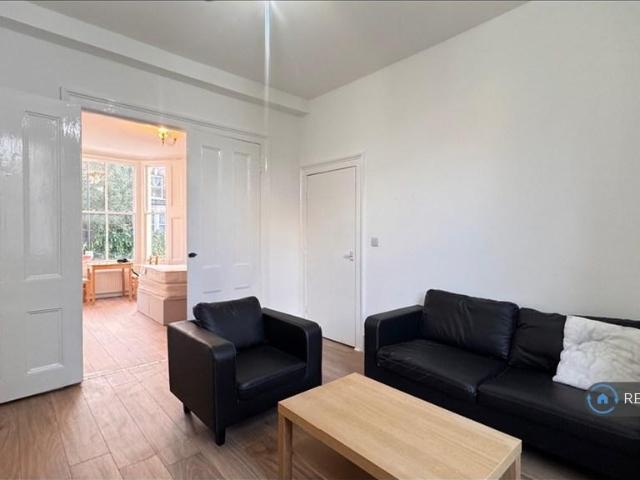 Apartment for rent in Kensal Town, Greater London