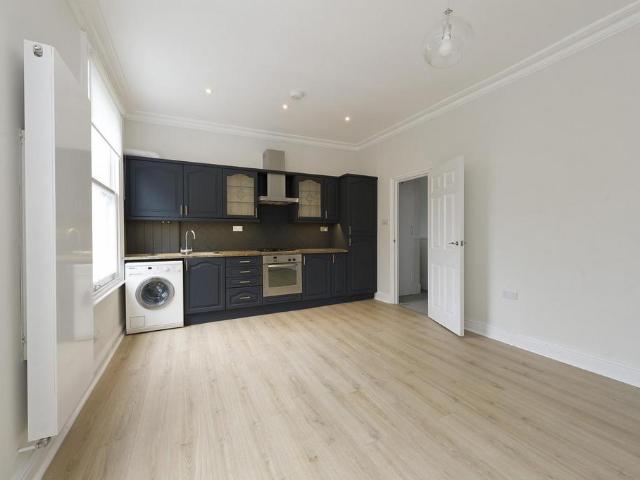 House for rent in Maida Hill, Greater London