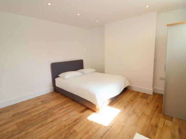 Room for rent in London Borough of Ealing, Hanwell