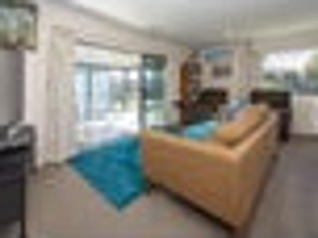 House for sale in Chaslands, Canterbury