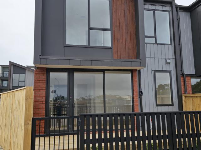 Townhouse for rent in Manurewa