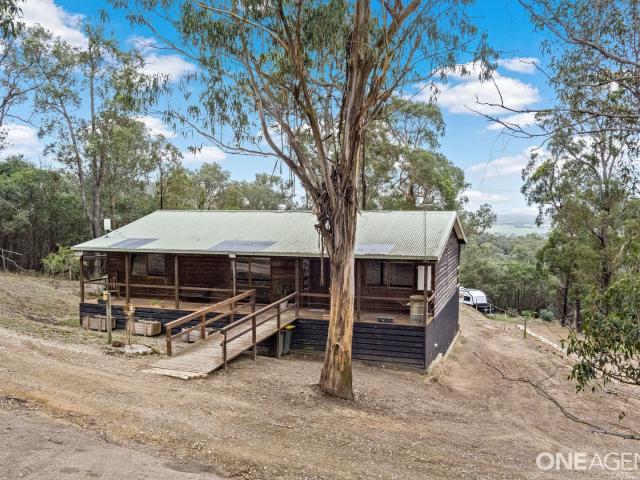 House for sale in Toongabbie, Victoria