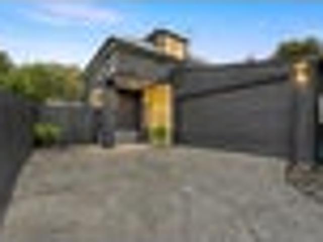 Townhouse for sale in Hillersden, Oroua County