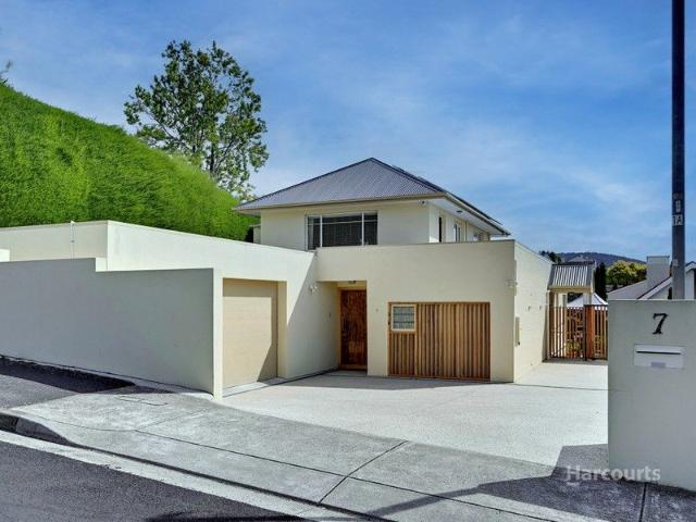House for sale in Sandy Bay