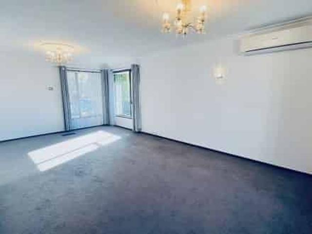 House for rent in Chaslands, Canterbury