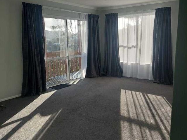 House for rent in Newlands, Wellington