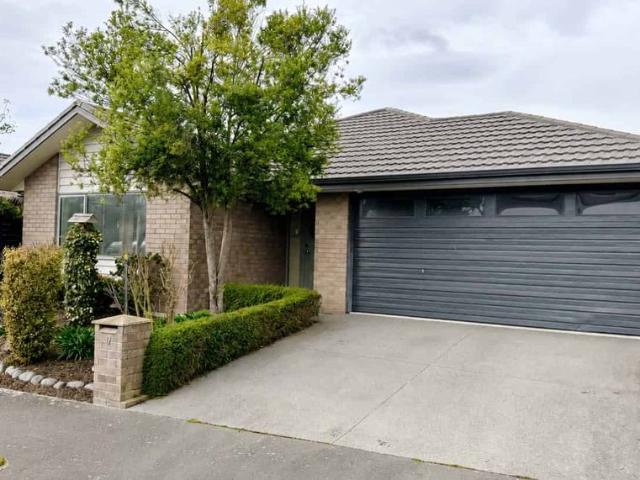 House for rent in Chaslands, Canterbury