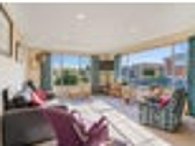 House for sale in Winton