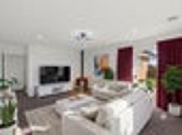 House for sale in Chaslands, Canterbury