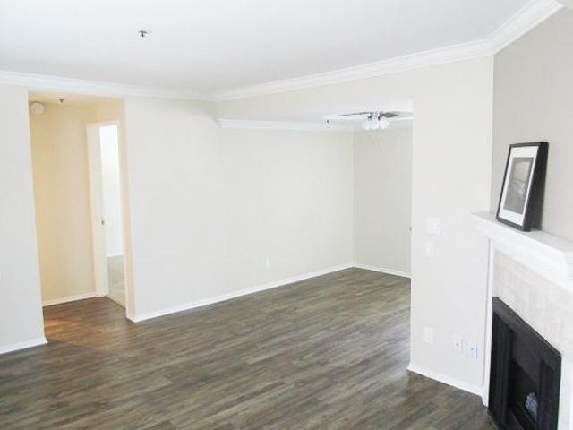 Apartment for rent in Canoga Park, California