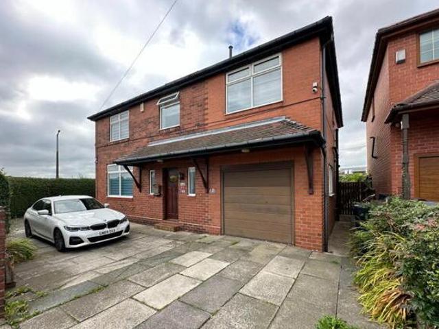 House for sale in Pogmoor, South Yorkshire
