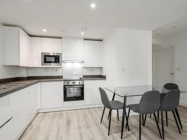 Apartment for rent in Camberwell, Greater London