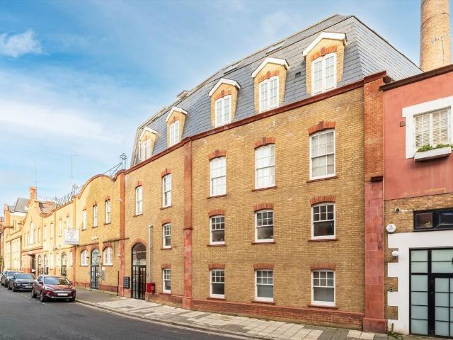 Apartment for rent in London Borough of Ealing, Greater London
