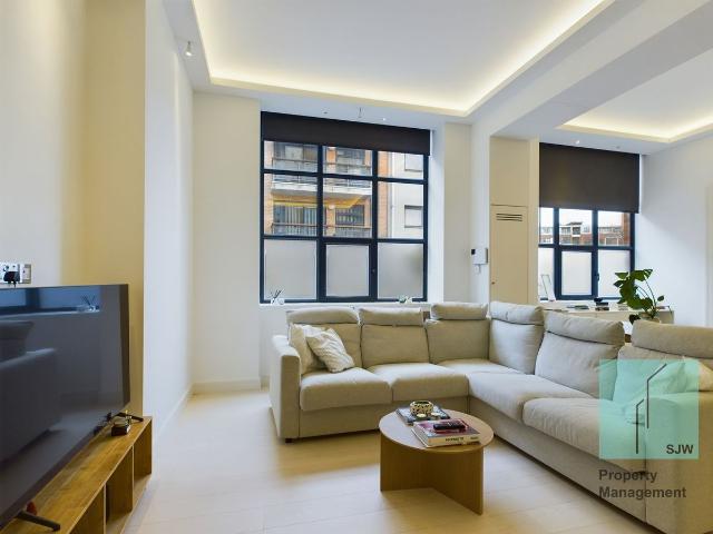 House for rent in London Borough of Ealing, Greater London