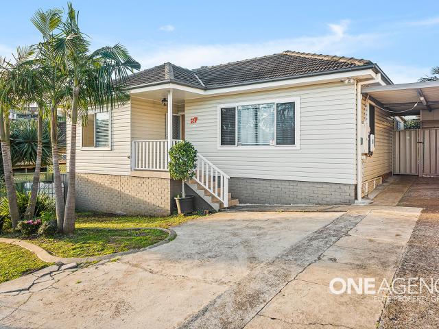 House for rent in Wollongong West, New South Wales