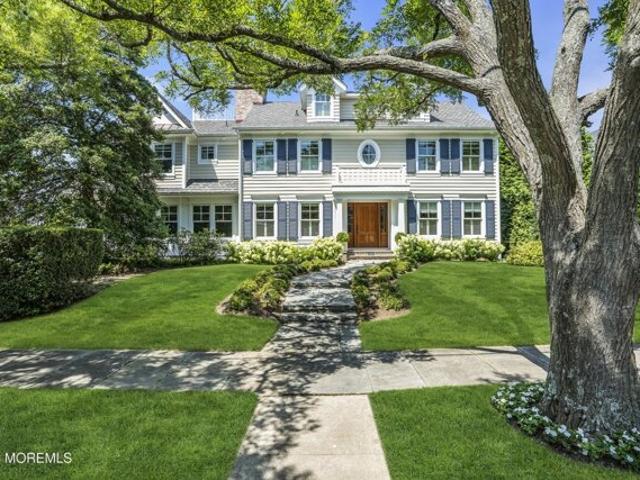 House for sale in Spring Lake