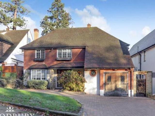 House for sale in Loughton, Epping Forest