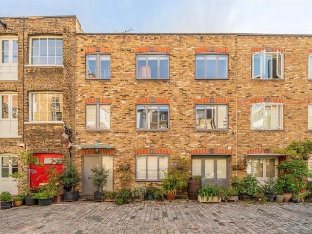Apartment for rent in Fitzrovia, Greater London
