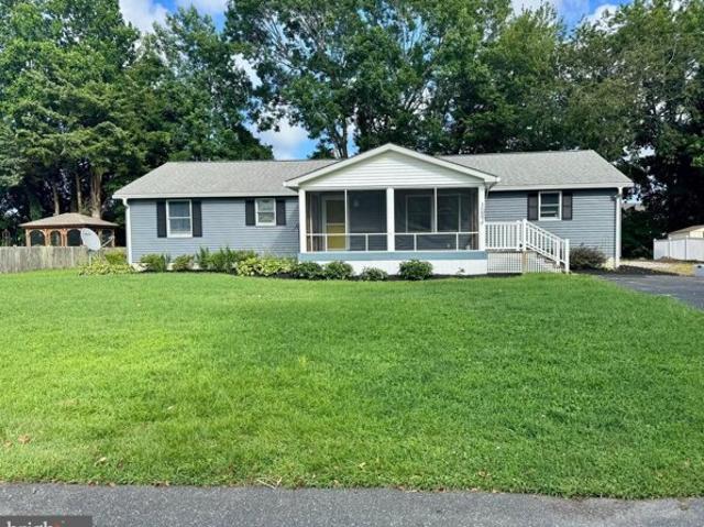 House for sale in Millville