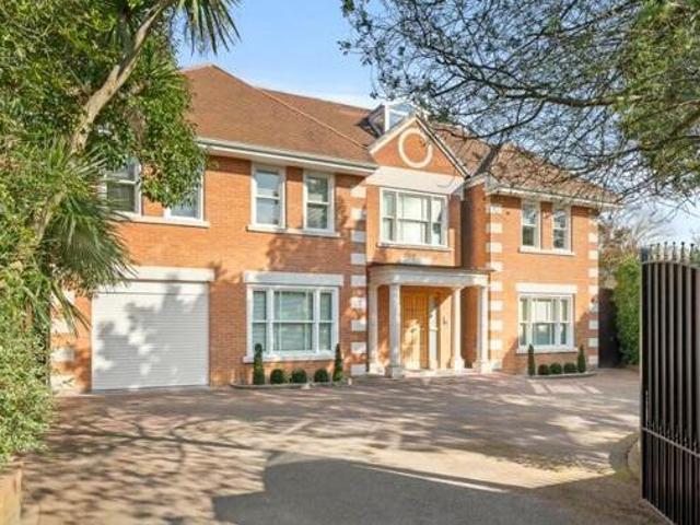 House for sale in Kingston Upon Thames, Greater London