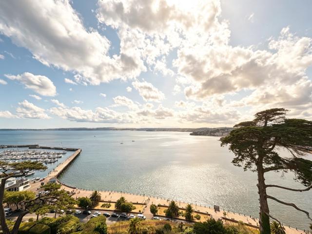 Apartment for rent in Upton, Babbacombe