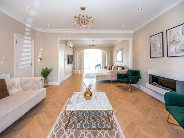 House for rent in London Borough of Redbridge, Greater London