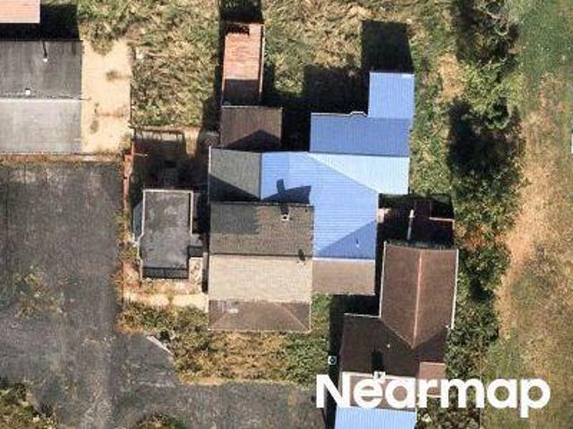House for sale in Brookfield, Ohio