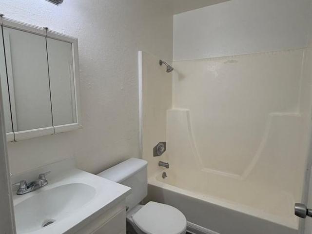 Apartment for rent in Fontana, San Bernardino County