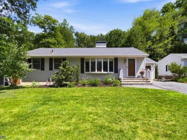 House for sale in Cedar Knolls, New Jersey