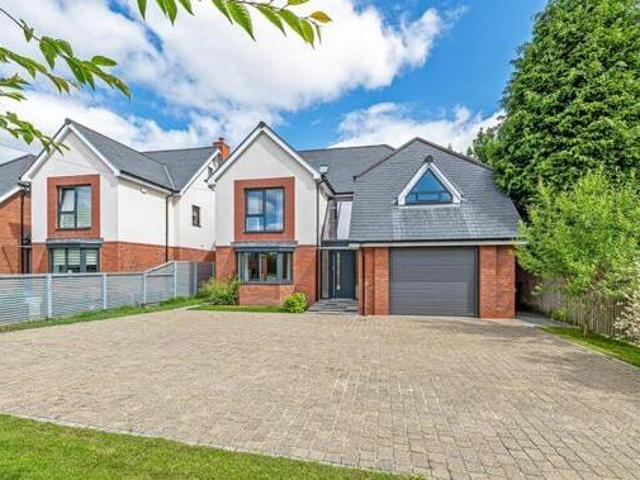 House for sale in Widnes