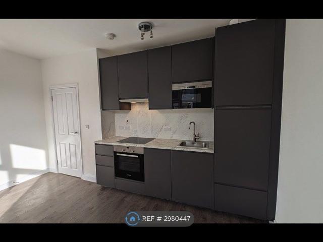 Apartment for rent in Wealdstone, Greater London