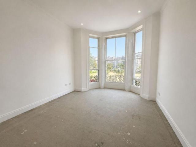 Apartment for rent in Bohemia, Guestling Green